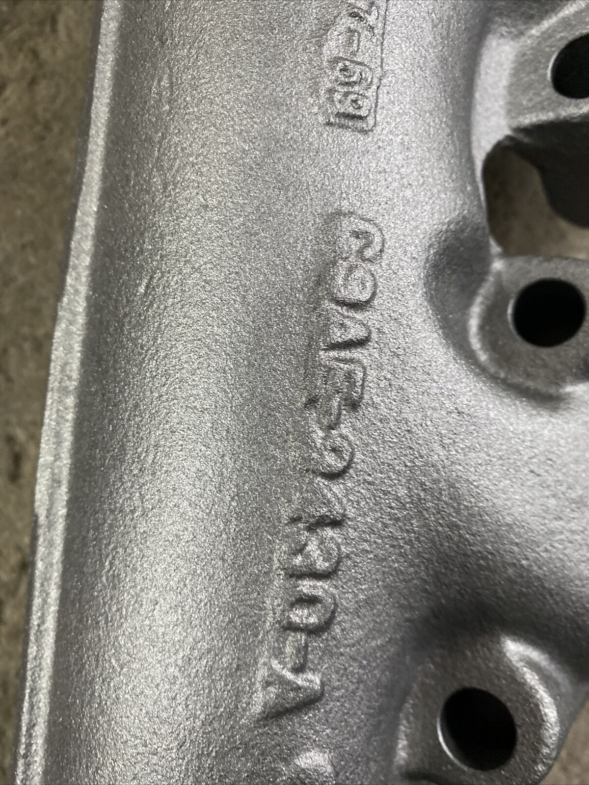 Ford C9AZ-9431-A C9AZ-9430-A Boss 429 Mustang Pair exhaust manifolds 1969 1970