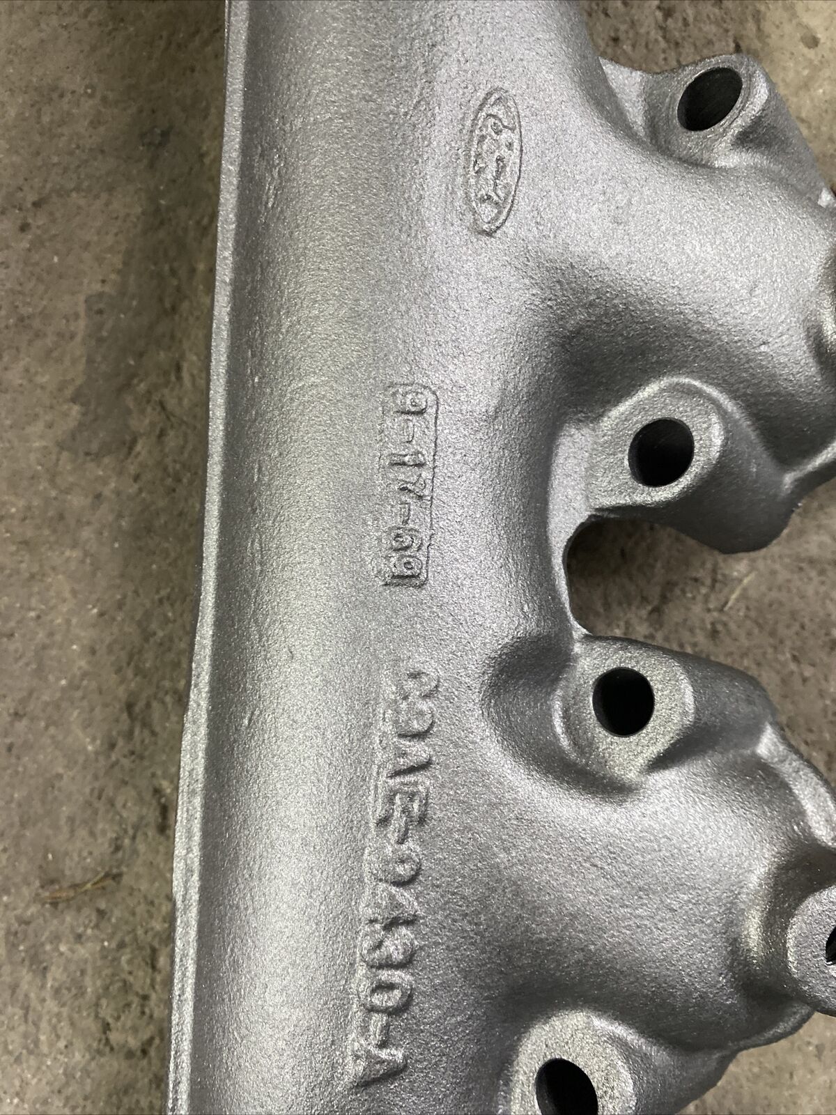 Ford C9AZ-9431-A C9AZ-9430-A Boss 429 Mustang Pair exhaust manifolds 1969 1970